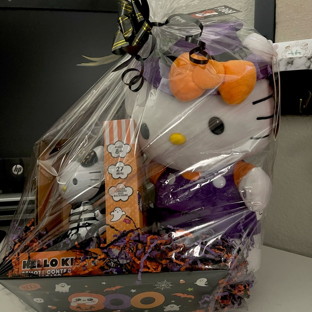 Hello Kitty Halloween Gift Set